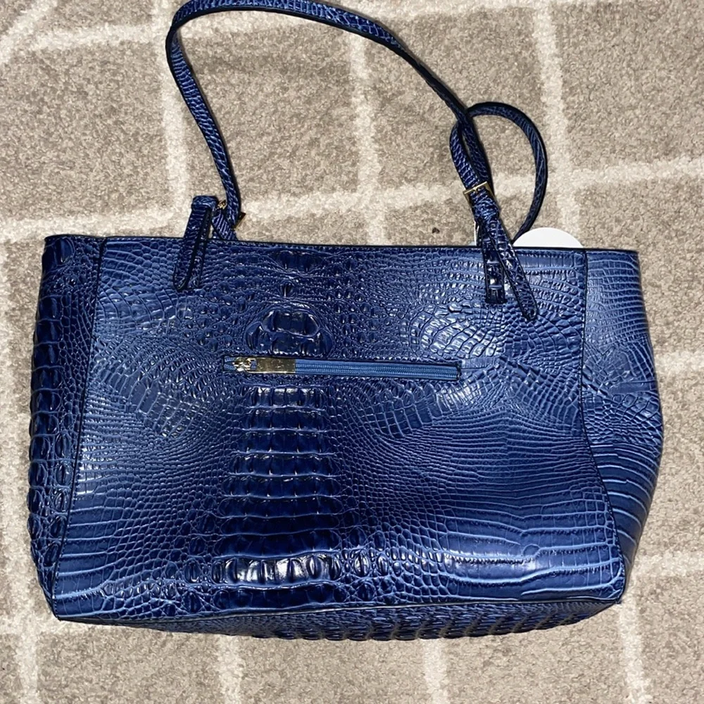 beautiful large handbag - Picture 2 of 3